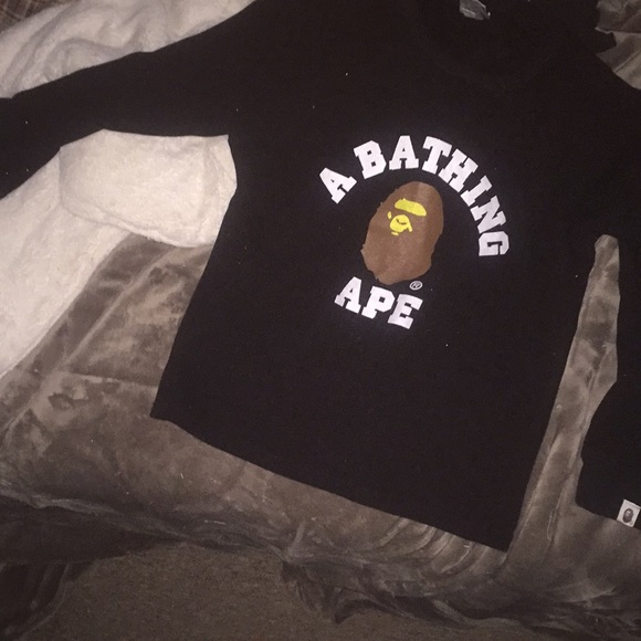 Black Bape Crew neck(medium) - Picture 8 of 8